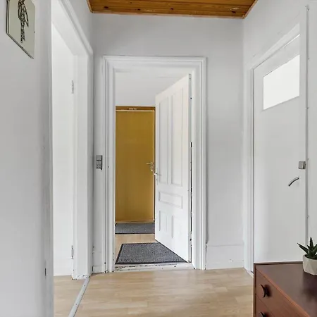 아파트 4726-aakirkeby-sondre-landevej-208 Åkirkeby